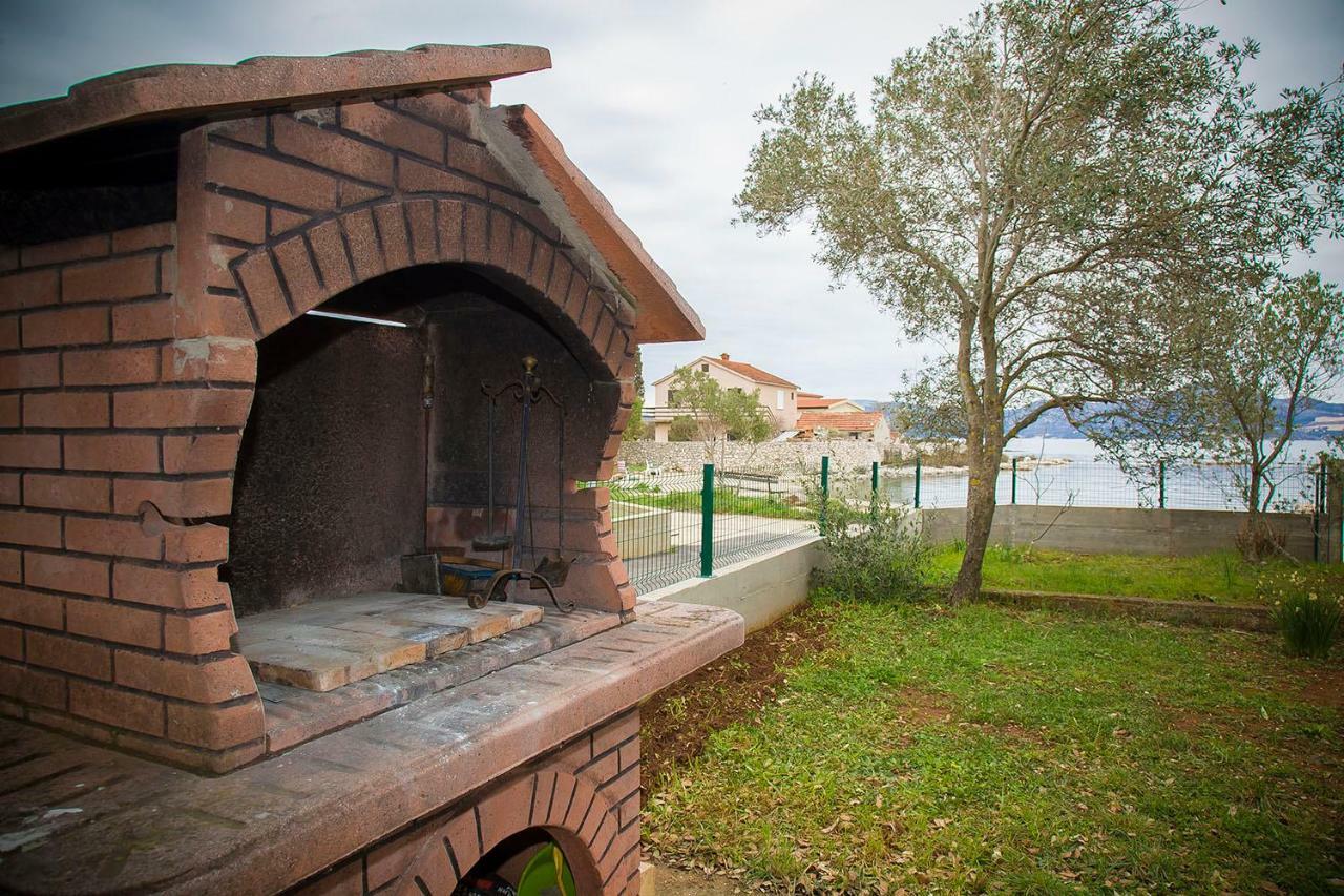 Holiday House "Kale" Drace Exterior photo